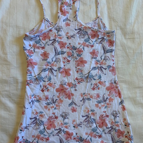 Floral tank top - Picture 2 of 3